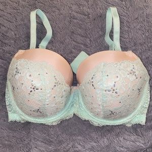 Victoria's Secret Jeweled Seafoam Green & Cream Dream Angels Bra 36DD— Like New
